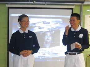 慈濟志工李黃換(左)一家十口，分享她的生活秘訣，如何一個月僅用一萬元生活費。（攝影者：蘇楹如）