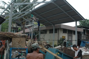 巴德曼干村垃圾量過多，因此印尼佛教慈濟基金會興建了一間有機堆肥處理站。